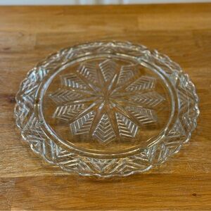 ❄️ Vintage Federal Glass Footed Cake Plate - Snowflake Pattern
